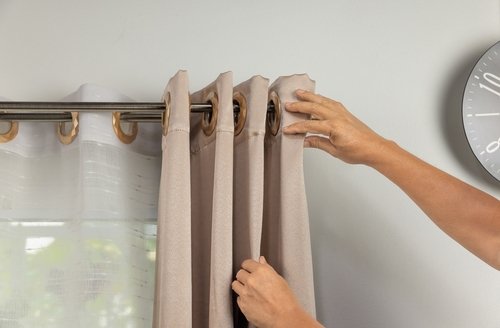 The Importance of Choosing a Professional Curtain Cleaning Service